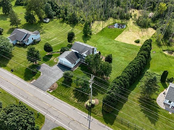 3rd image of 4158 Middle Cheshire Rd