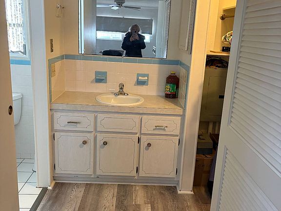 3rd image of 116 Pier H