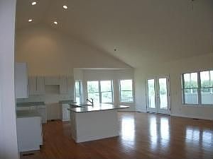 2nd image of 383 Harbor Dr