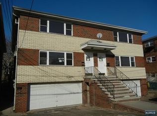 231 9th St, Fairview, NJ 07022