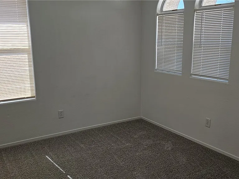 7451 Benlomond Ave — Photo 25