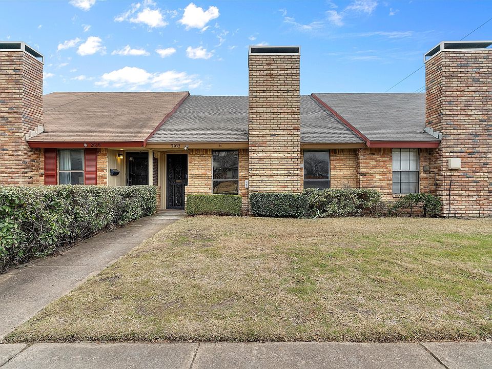 1st image of 2032 Towngate Dr