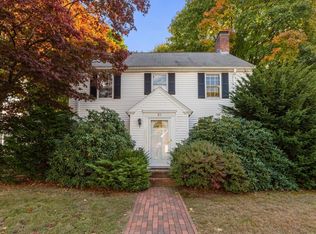 31 Lasell St, West Roxbury, MA 02132
