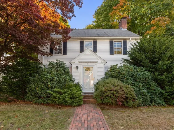 31 Lasell St, West Roxbury, MA 02132