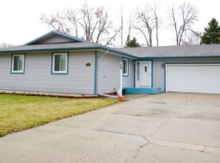 1605 6th Ave NE, Jamestown, ND 58401