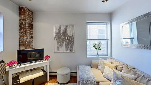 91 Prince St #18 Photo 1