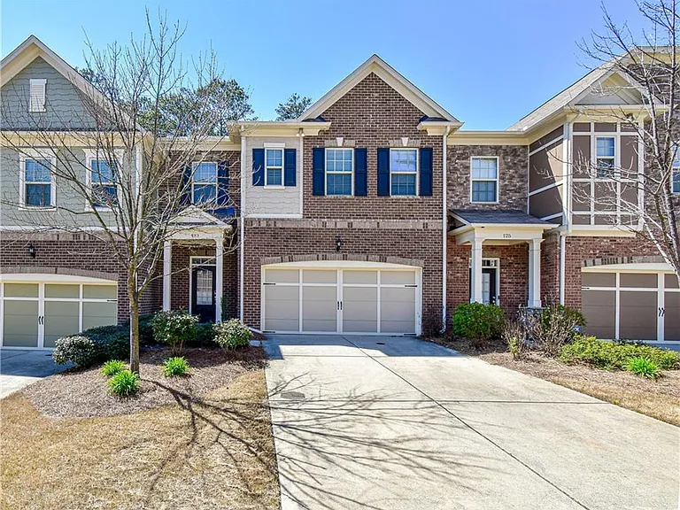 123 Barkley Ln — Photo 1
