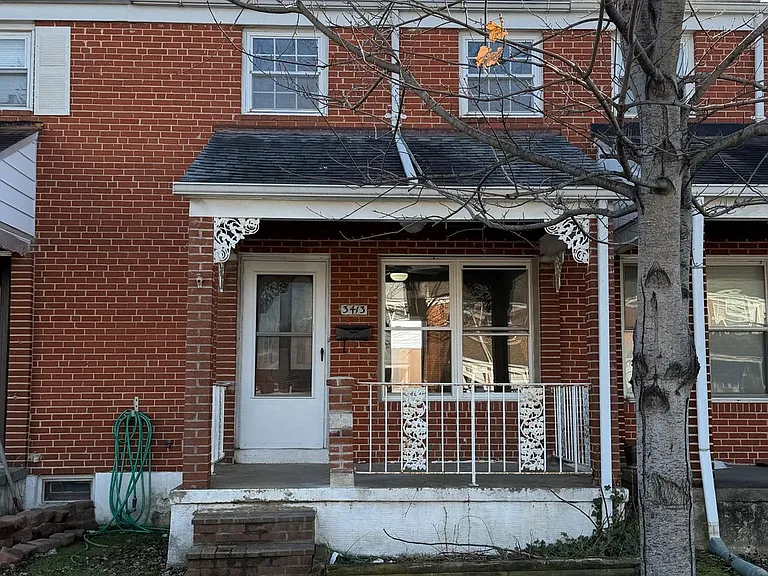 3413 Wallford Dr — Photo 1