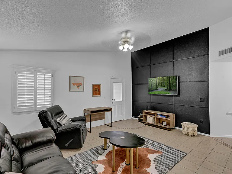 6017 Honeybee Ct — Photo 4