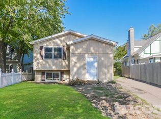 24882 W Forest Dr, Lake Villa, IL 60046