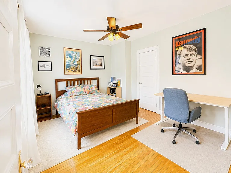 1st level bedroom