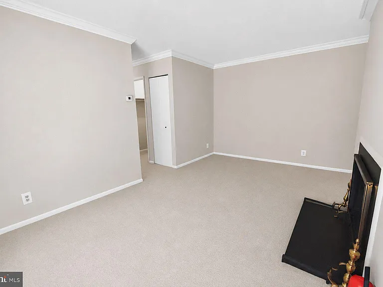 5915 Tamar Dr #11 — Photo 12
