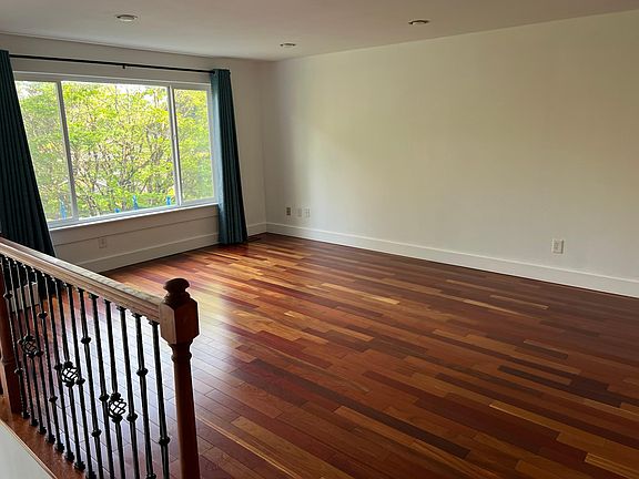4th image of 17217 NE 86th Pl