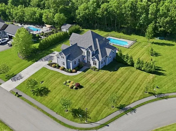 5 Kyles Ct, Swansea, MA 02777