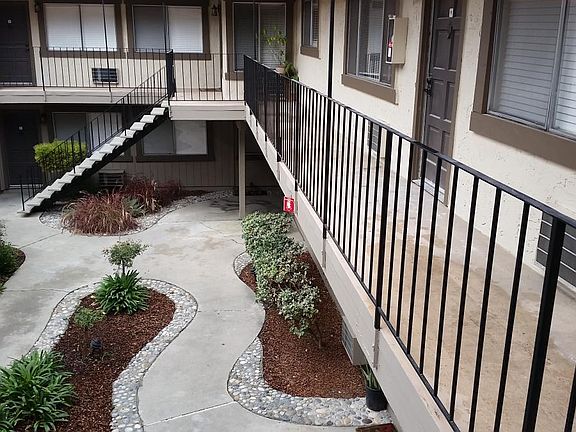 5th image of 1800 Civic Center Dr