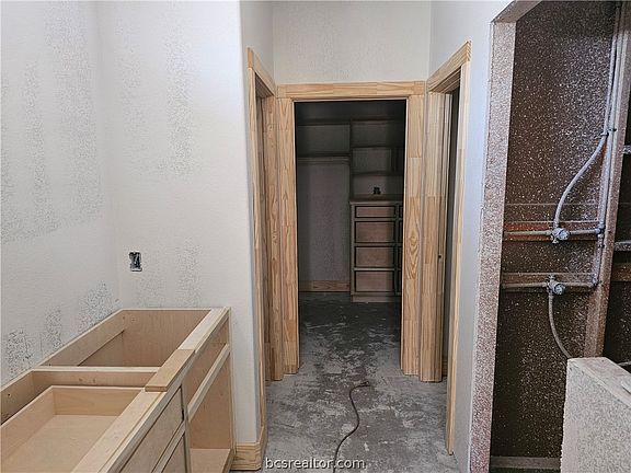 5th image of 3028 Teller Dr