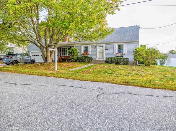 132 Jackson Ave, Somerset, MA 02725