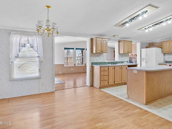 5th image of 3601 Mule Deer Dr