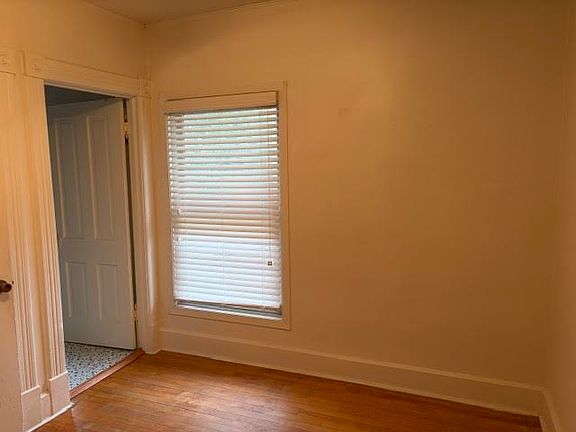 3rd image of 842 Spaight St #2