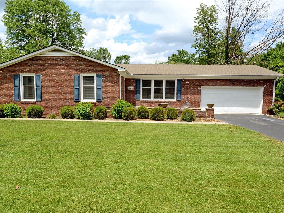 1st image of 208 Woodhill Ln