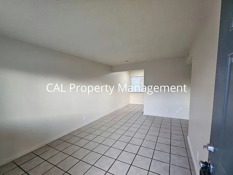 918 Illinois Ave — Photo 12