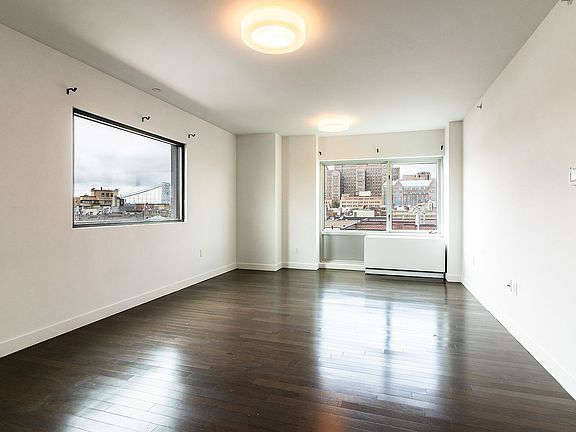 3rd image of 607 W 161st St APT 9A