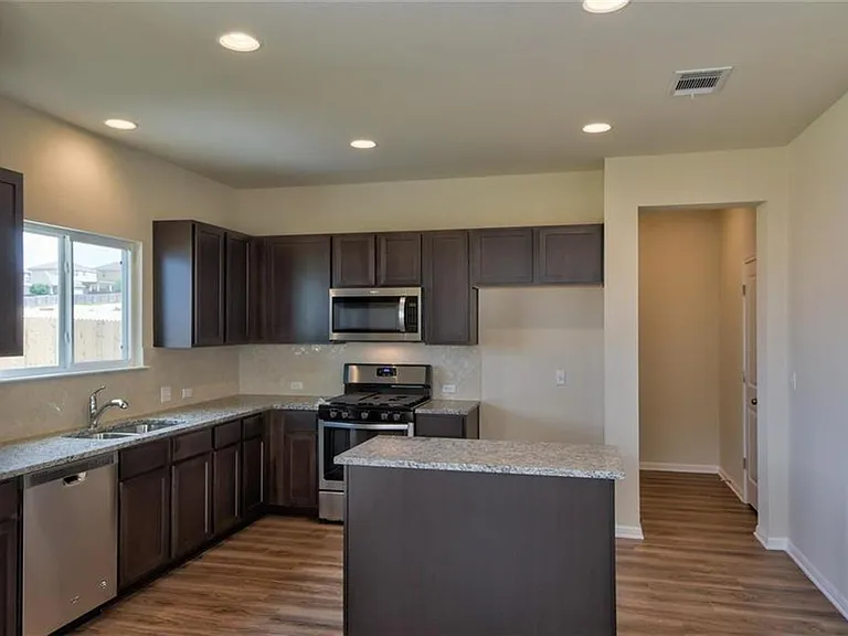 10324 Bankhead Dr — Photo 5