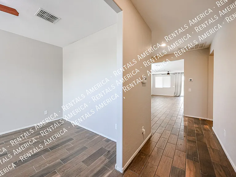 5211 W Leodra Ln — Photo 5
