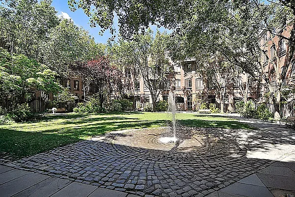 Rented by Corcoran | media 3