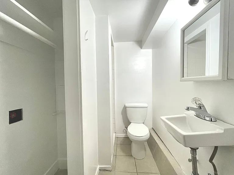 2632 Larkin St #203R — Photo 7