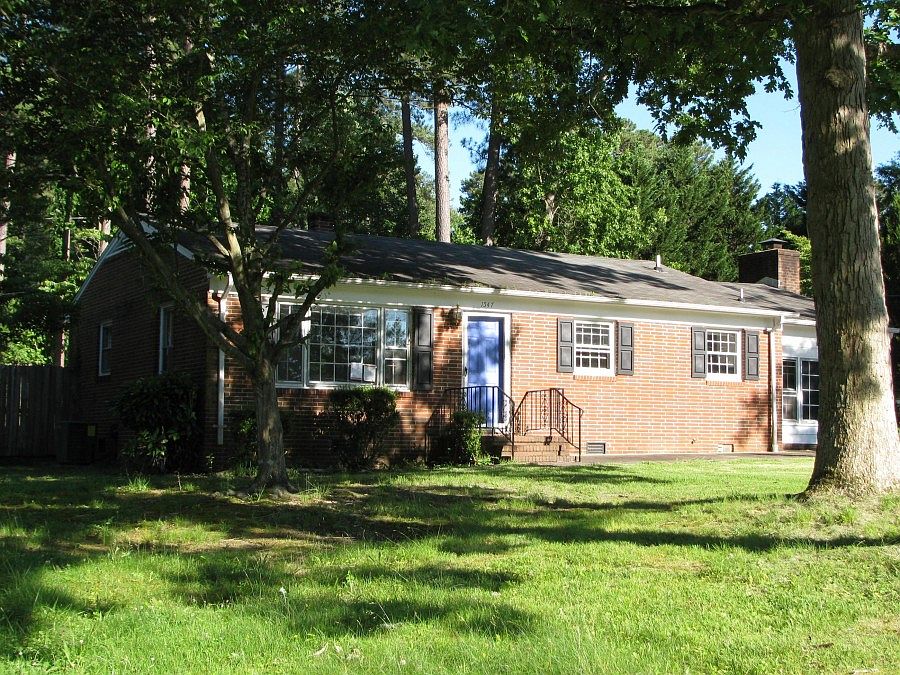 2nd image of 1547 Lynne Ave