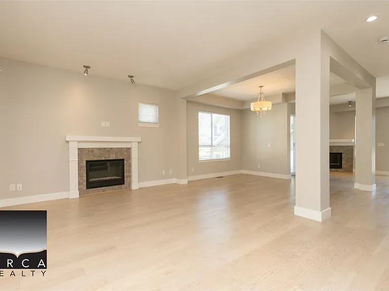 293 Camata St — Photo 3