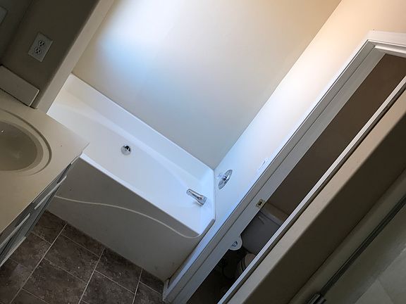 5th image of 5509 S 51st Dr