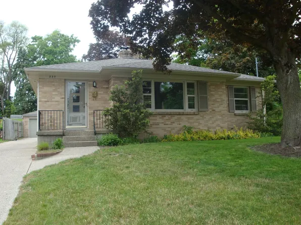 335 Bristol Ave NW, Grand Rapids, MI 49504