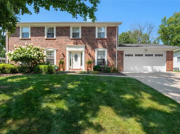 106 Lea Meadows Dr, Ballwin, MO 63011