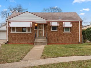 4431 Emerson Ct, Schiller Park, IL