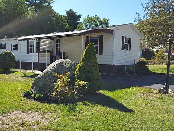 2nd image of 102 Sherwood Valley Ln