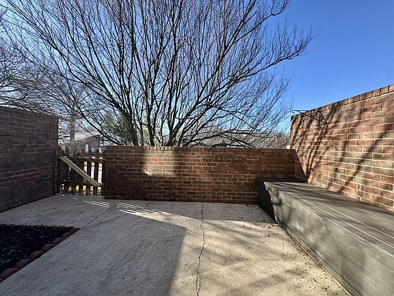 5th image of 6337 Brookside Dr