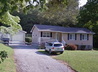 2835 Grove Rd, Mascot, TN 37806