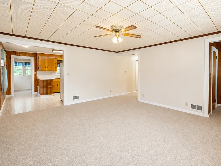 690 Masonic Park Rd — Photo 4