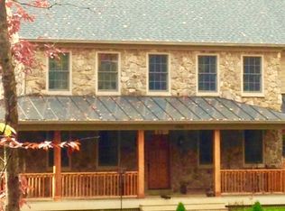 17 N Bridge St, Round Hill, VA