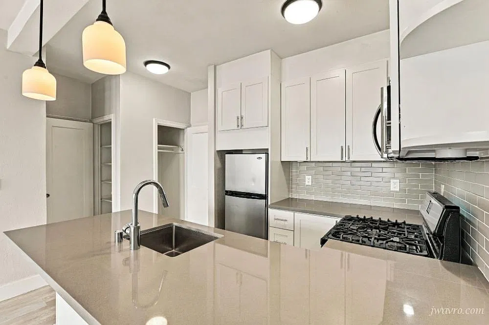 Prime Marina Bright Remodeled Must See 1bd! — Photo 2