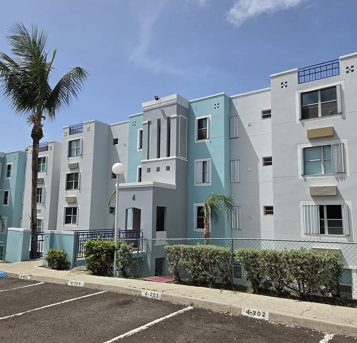 Costa Brava (Condominio) — Photo 1