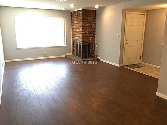 5th image of 3590 Wayne Cir #0