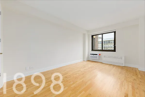 Rented by A&E Real Estate Management | media 11