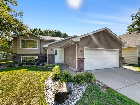 9847 Fillmore St NE, Blaine, MN 55434
