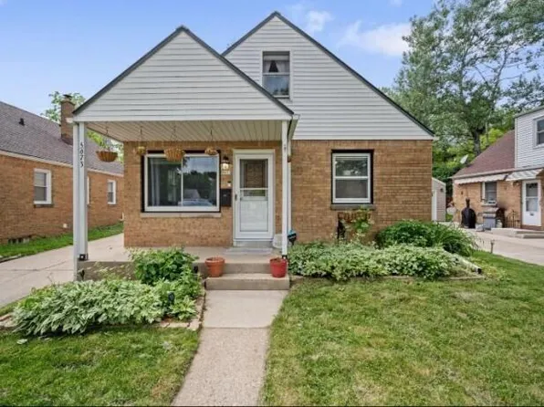 5673 N 27th STREET, Milwaukee, WI 53209