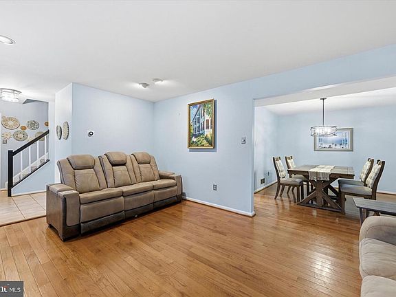 4th image of 8522 Autumn Rust Rd