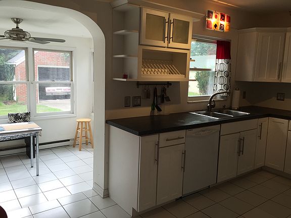 5th image of 3023 Barrington Dr