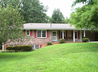 6725 Ridge Moore Dr, Peachtree Corners, GA 30360